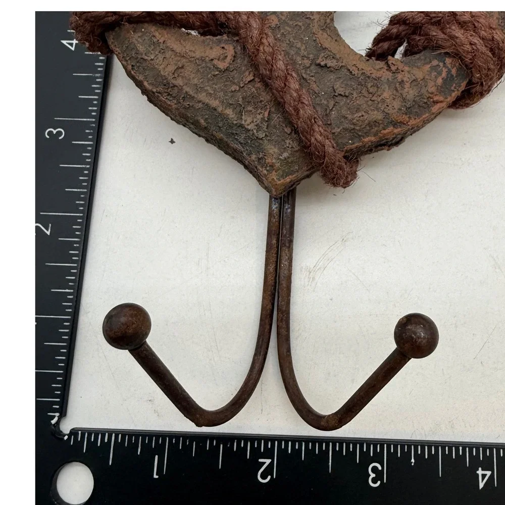 Rustic‎ Nautical Wall Hooks Set Anchor and Ships Wheel Brown 2pc resin rope